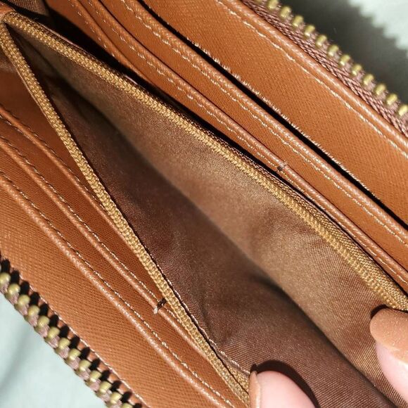 Fossil Tan Leather Wallet - faded back - Picture 8 of 16